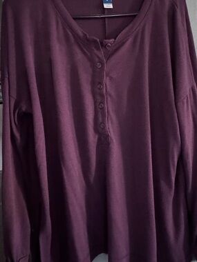 Old Navy Long-Sleeve Henley in Plum